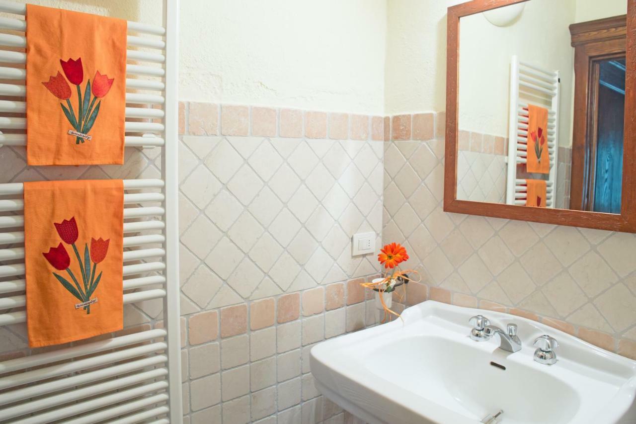 チニジャーノ Residenza Storica Casale Pozzuoloヴィラ エクステリア 写真